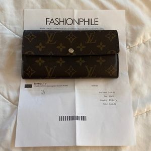 Louis Vuitton Monogram Sarah Wallet
